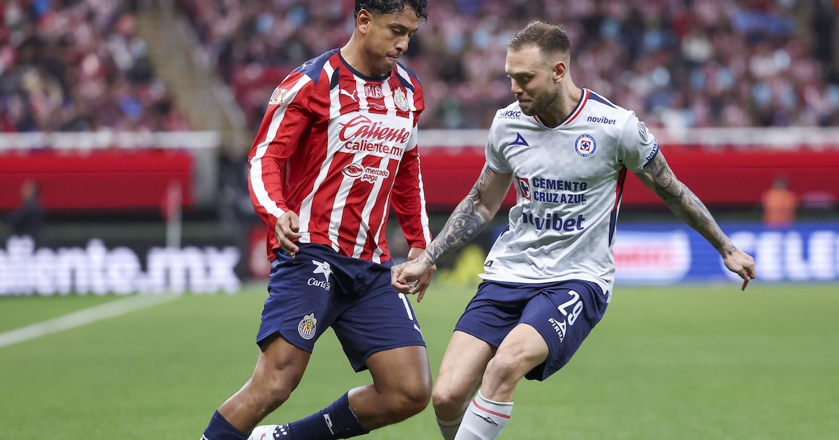 Chivas y Cruz Azul empatan en vivo: segundo tiempo en juego sin cambios