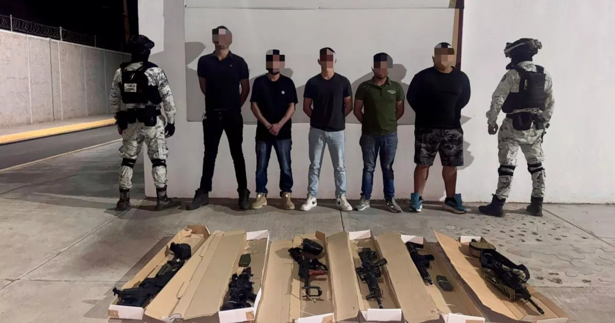 Cinco civiles armados detenidos en Stanza Toscana, Culiacán tras búsqueda de vehículo robado
