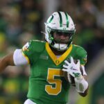 Clasificación de fútbol americano universitario comienza malabares en el lugar 6-7, mientras los primeros 5 se mantienen iguales