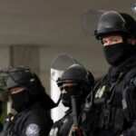 Detienen en Texas a impostor de ICE por extorsionar a una masajista