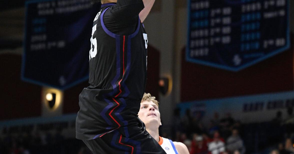 Harding encesta el jumper para tomar la delantera con 48 segundos restantes mientras TCU vence a No. 10 Florida 84-80