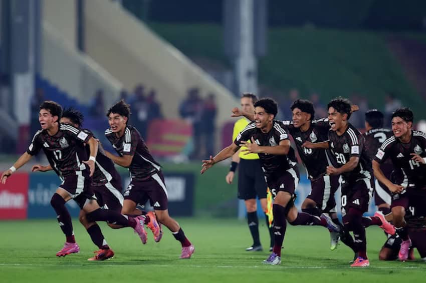 La selección masculina sub-17 de México no gana el trofeo de la Copa del Mundo, ¡pero sí hace nuevos amigos!