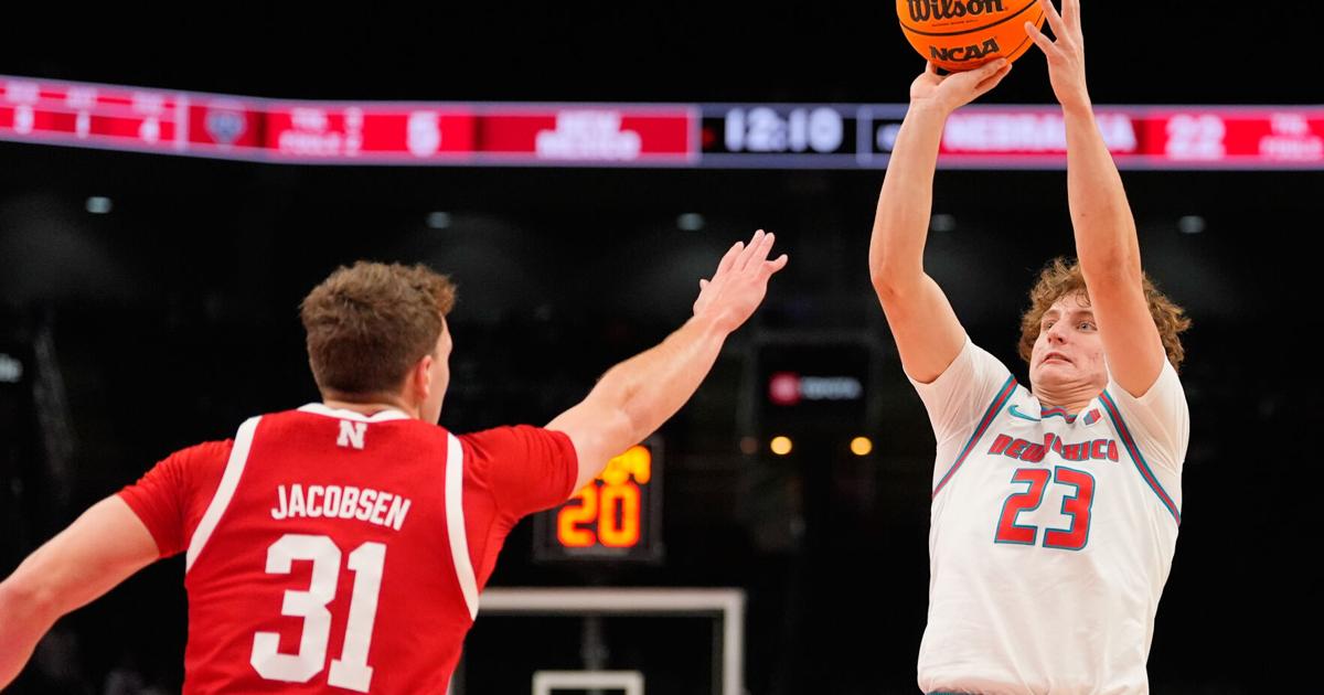 Lobos no pueden salir del hoyo en derrota 84-72 ante Nebraska.