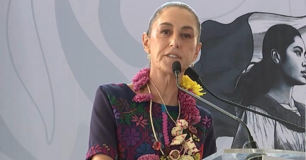 Manifestantes intentan interrumpir presentación del Plan General Lázaro Cárdenas La Mixteca en Oaxaca: "Rechazan el diálogo"