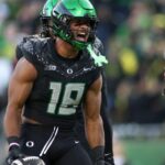 Oregon regresa al top cinco del ranking AP Top 25, Miami lidera el grupo de 5 equipos de la ACC clasificados.