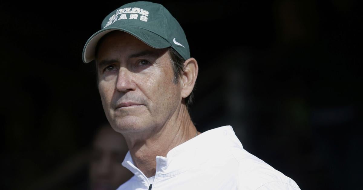 Reportan que Briles será nombrado entrenador de fútbol americano de Eastern New Mexico