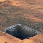 Riesgo para peatones en Puerto Vallarta debido a alcantarillas deterioradas