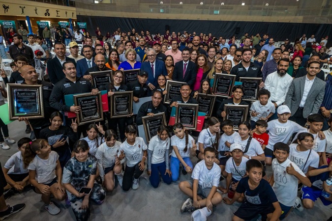 Rocha Moya reconoce a Sinaloa como potencia deportiva y anuncia aumento en estímulos: Premio Estatal del Deporte 2025.