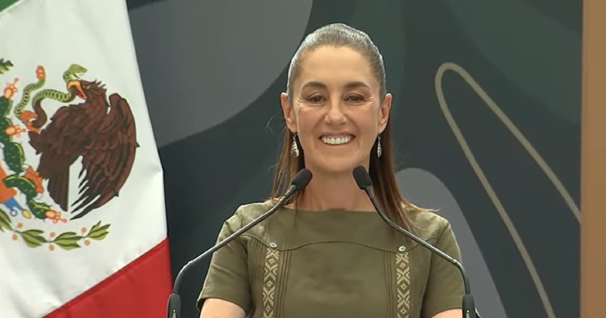 Sheinbaum elogia el humanismo mexicano resaltado en el libro de AMLO, desafiando los intentos neoliberales de borrar la historia