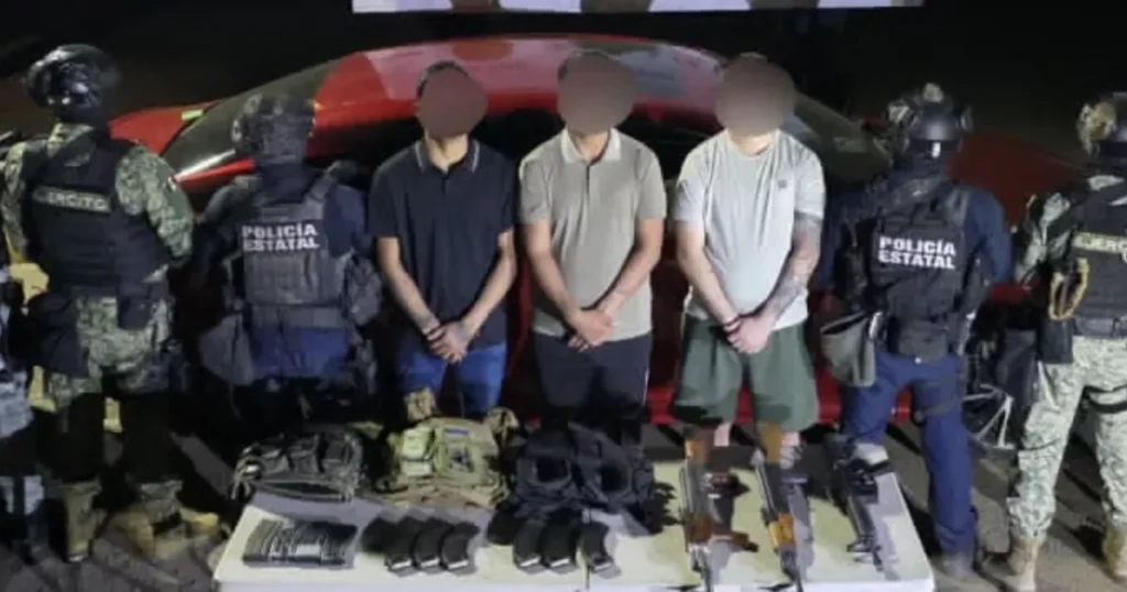 ¡Tres hombres detenidos en Valle Alto, Culiacán, portando armas!