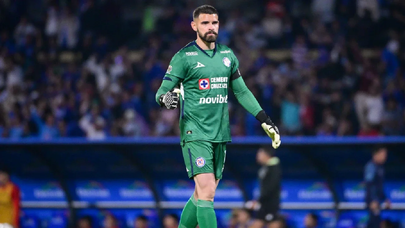 Andrés Gudiño rompe el silencio tras penal fallado por Raúl Jiménez