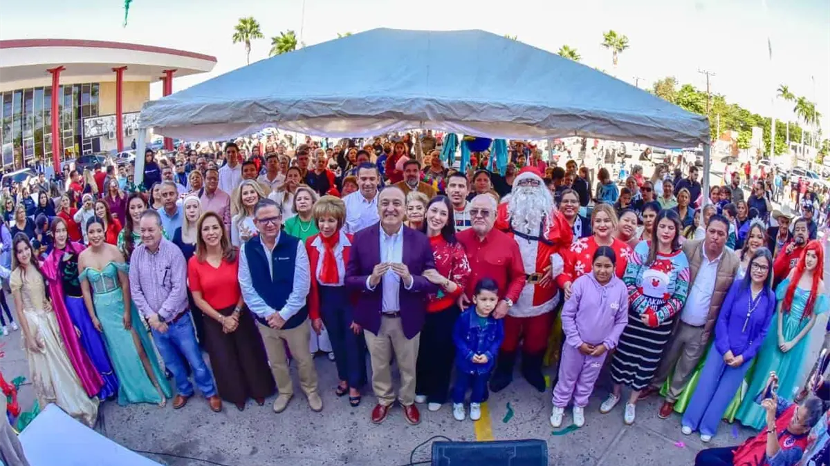 Antonio Menéndez difunde la alegría navideña en la Casa de Todos y lleva posadas a Ahome