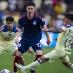 "Brian Gutiérrez supera a Fidalgo": Analista de ESPN revela impactante noticia sobre refuerzo de Chivas