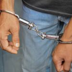 Capturan a conductor de moto que golpeó a agente para evitar arresto en operativo en La Lagunilla