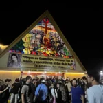 Celebrando con fervor: La Virgen de Guadalupe honrada por miles en La Lomita