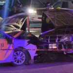 Colisión entre taxi y coche privado en la avenida Víctor Iturbe