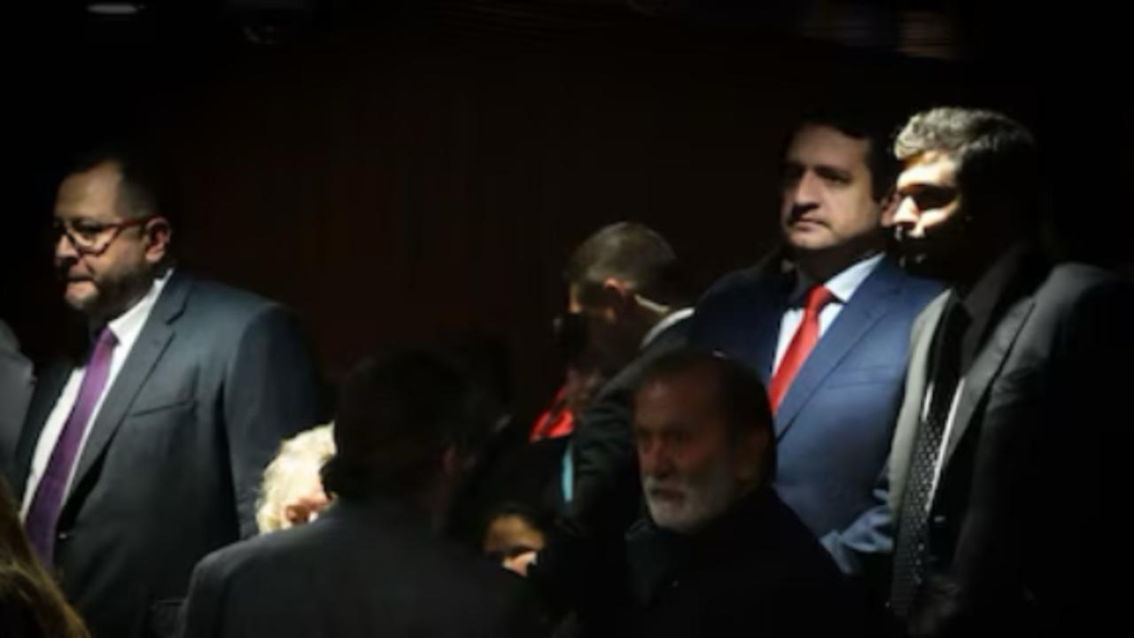 Críticas a José Ramón López Beltrán por la conexión de su hermano "Bobby" con la tragedia