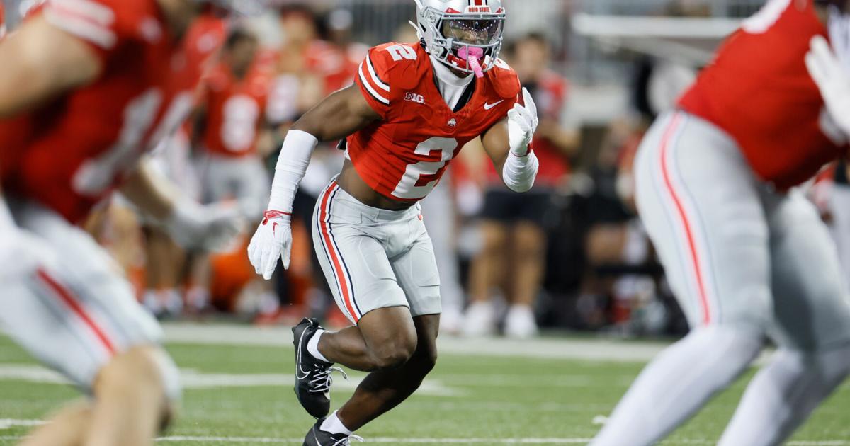 Cuatro jugadores de Ohio State y la estrella mexicana Mendoza lideran el equipo All-America de la AP con 10 jugadores de la Big Ten.