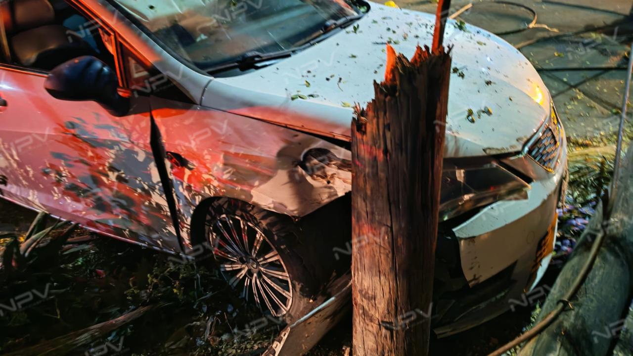 Cuatro personas rescatadas por Bomberos Estatales luego de grave accidente en Tepic