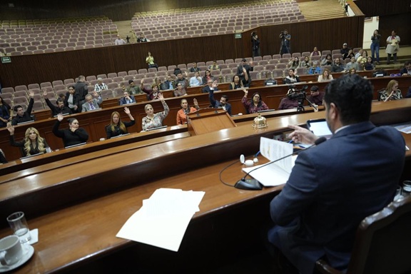 El Congreso de Sinaloa aprueba prohibir permanentemente licencias a conductores condenados por acoso sexual