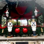 El espíritu navideño ilumina el kiosco de la Plaza Aquiles Serdán