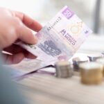 El peso cae por debajo de los 18 frente al dólar por primera vez desde julio de 2024