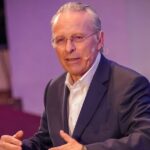 El recién nombrado presidente del Consejo Coordinador Empresarial, José Medina Mora Icaza, y su recibimiento por Sheinbaum.