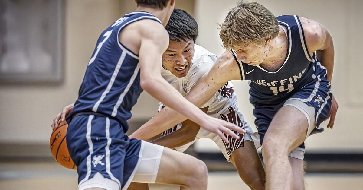 El talento de Dontrey Callado de la Escuela Secundaria Indígena de Santa Fe brilla en momentos clave en el Torneo de la Ciudad Capital.