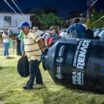 Entrega de Tinacos a Residentes de La Floresta en Puerto Vallarta por Seapal y el Gobierno Municipal