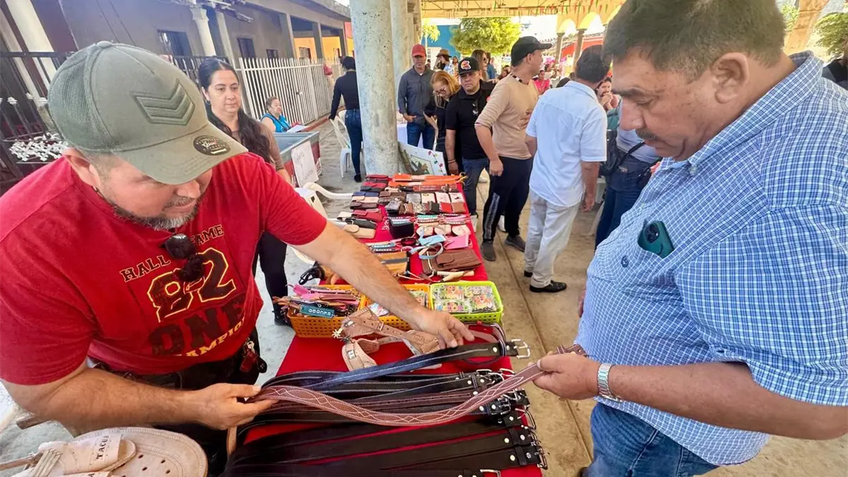 Exitoso Primer Tianguis de Artesanías y Gastronomía en El Recodo