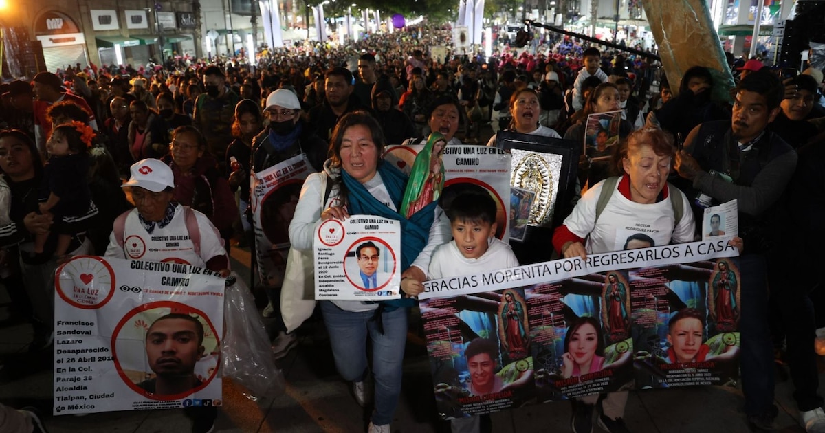 Familias de desaparecidos visitan la Basílica de Guadalupe en busca de sus seres queridos