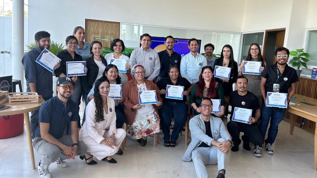 Impulso de la Ruta REDinauta: Jóvenes progresan en proyectos reales en PV