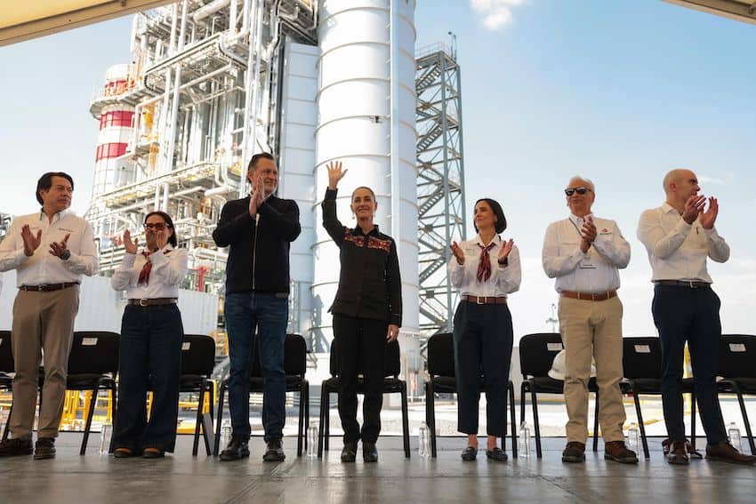 Inauguración de planta de energía de ciclo combinado de 269 MW por CFE en Querétaro para fortalecer la red del Bajío