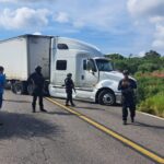 Investigan autoridades tras balacera mortal y bloqueos en Escuinapa: dos fallecidos