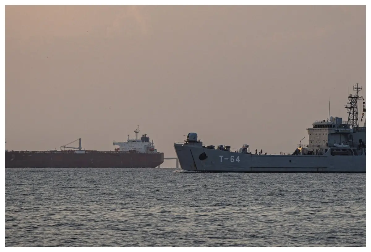 La Armada de Venezuela protege barcos ante la amenaza de bloqueo de Trump