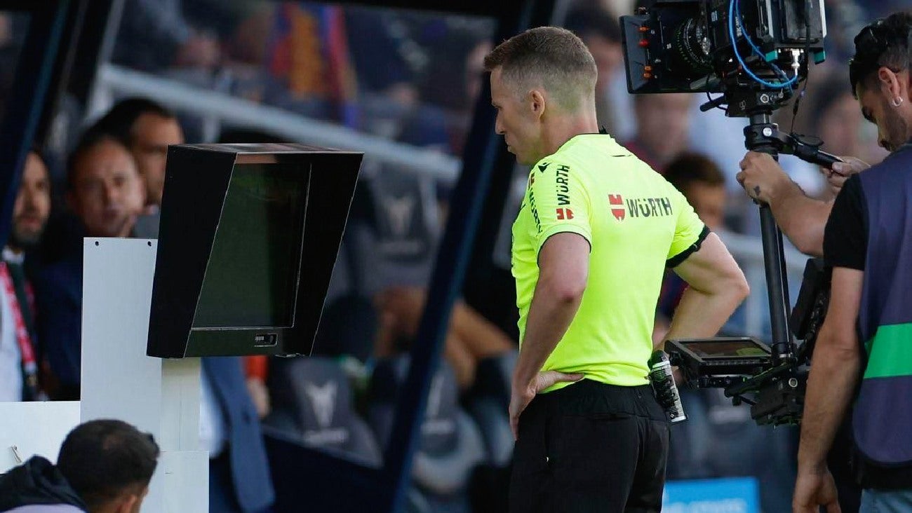 La IFAB considerará ampliar la intervención del VAR en el Mundial de 2026