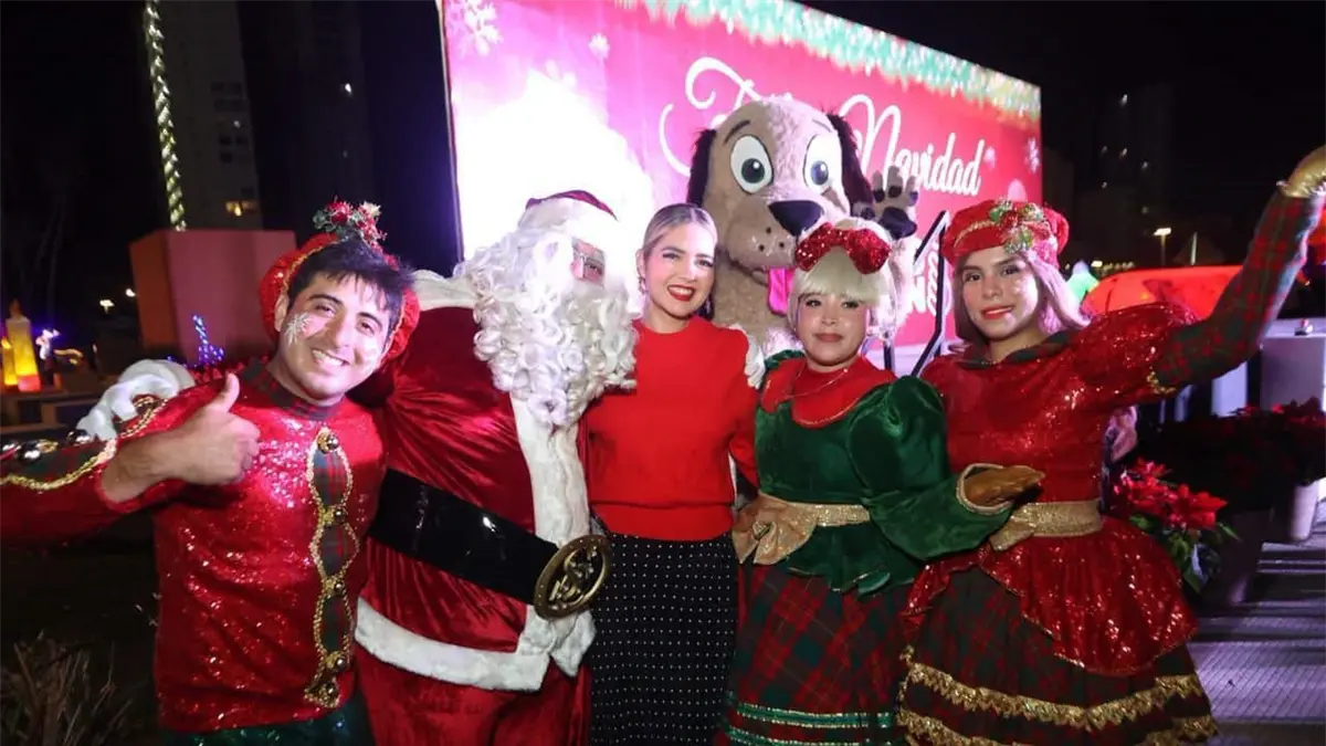 La Villa Navideña en el Parque Central de Mazatlán abre con la presencia de Estrella Palacios