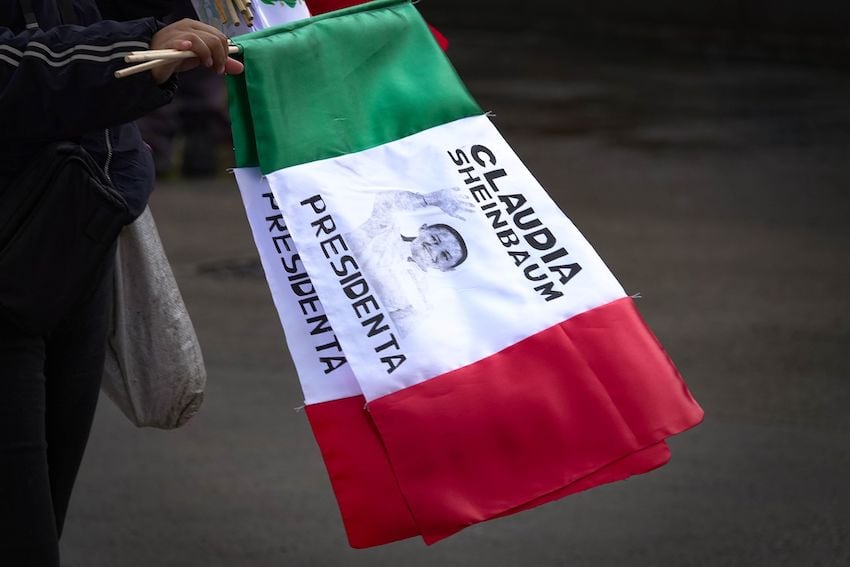 La calificación de aprobación de Sheinbaum cae 9 puntos en medio de desafíos de seguridad