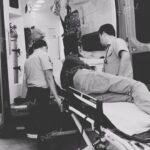 Marina salva a un hombre herido en una embarcación pequeña frente a San Blas