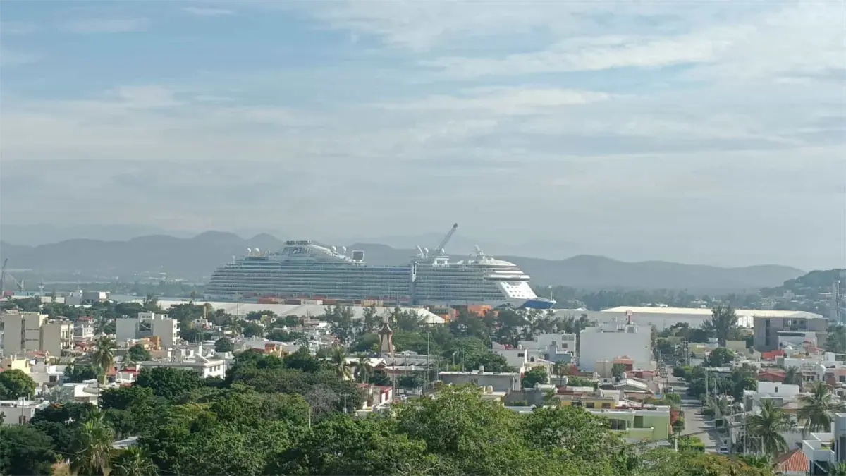 Mazatlán finalizará el 2025 con la llegada de 12 mil turistas de crucero