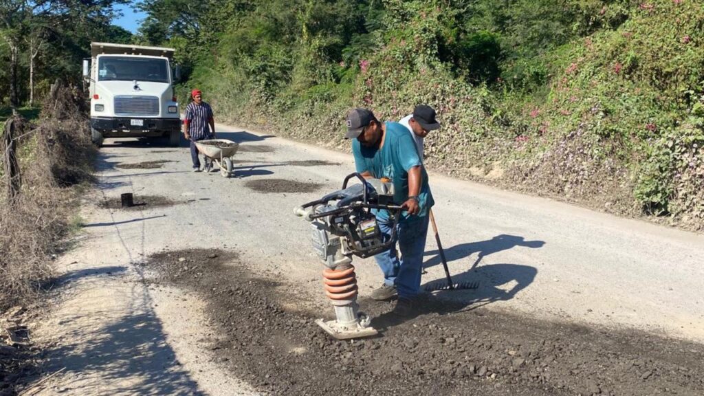 Mejoras en el bacheo de las avenidas principales por parte del gobierno local