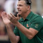 Ohio State y Miami listos para un enfrentamiento nostálgico en el CFP, con el enfoque en el presente y no en una bandera del pasado