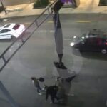 Paracaidista estadounidense a salvo tras aterrizaje complicado en el centro de la Ciudad de México