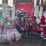 Policías de Ahome sorprenden a niños de comunidades rurales con regalos y calzado en el Policlaus 2025