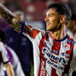 Posible fichaje de Eduardo Águila: Chivas y Cruz Azul en plenas negociaciones