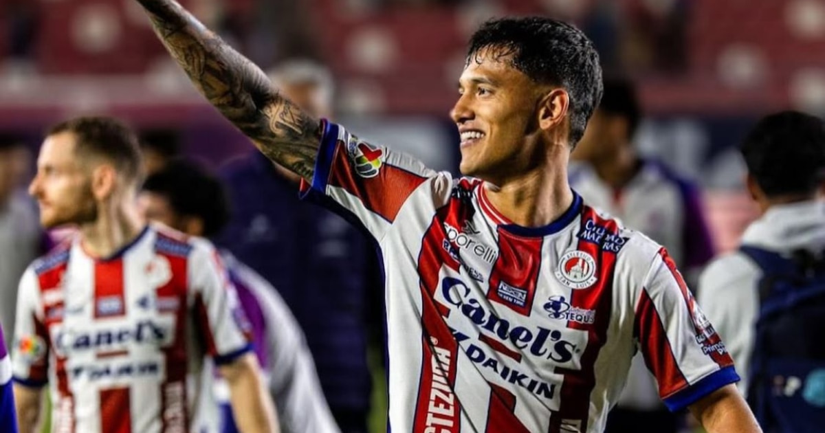 Posible fichaje de Eduardo Águila: Chivas y Cruz Azul en plenas negociaciones