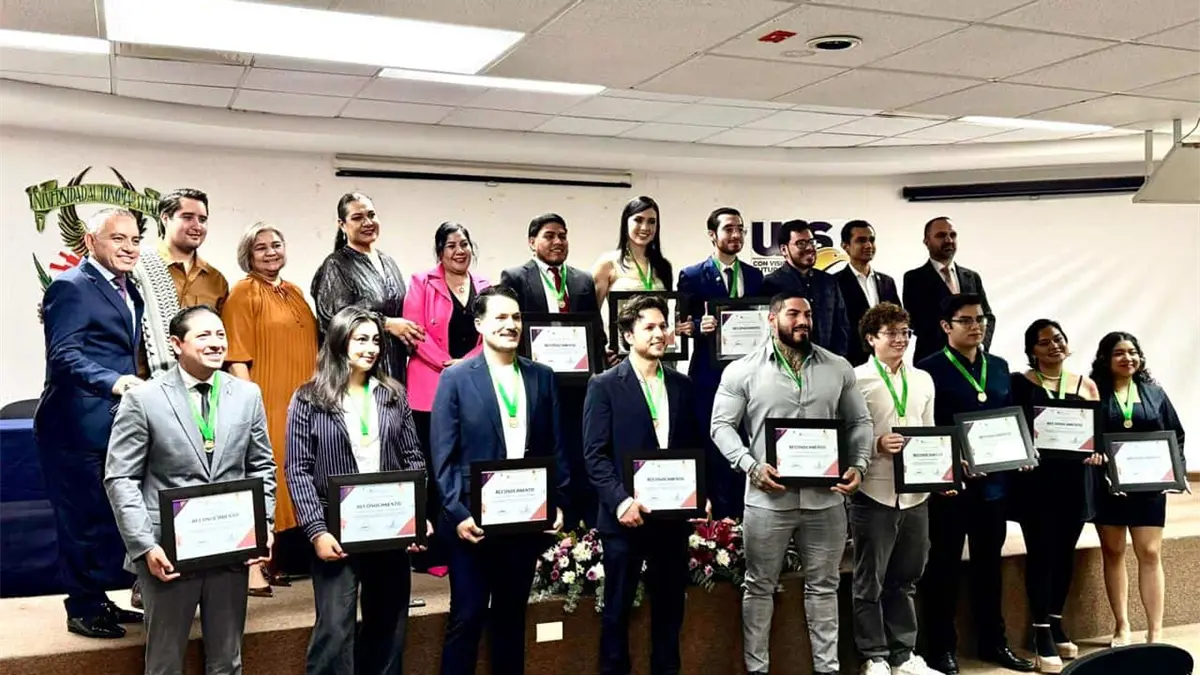 Reconocen a El Pollo Valenzuela con la Medalla al Mérito Joven 2025