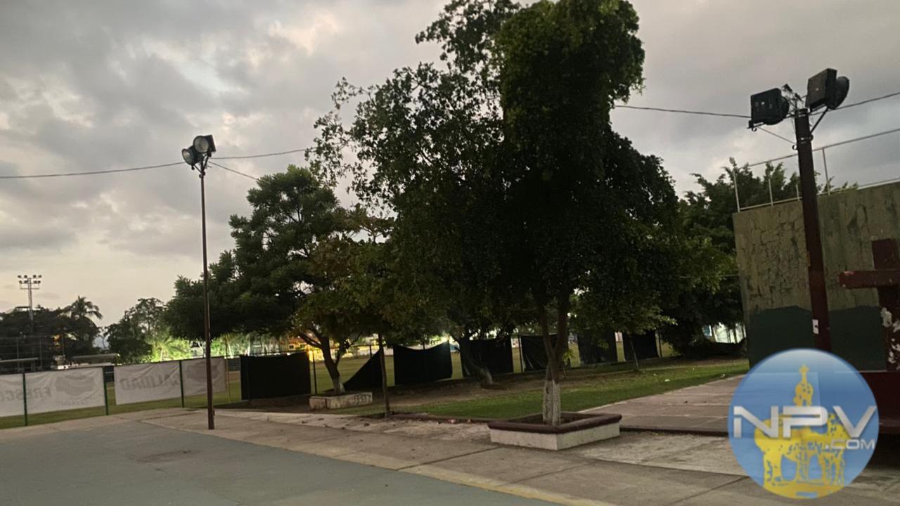 Residentes advierten sobre explosión de fuegos artificiales en la Unidad Deportiva Agustín Flores