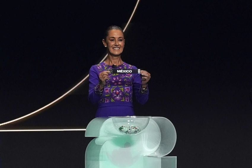 Resumen semanal de México: Sheinbaum decide el destino de México en el Mundial - y recibe elogios de Trump