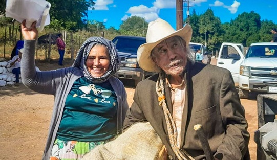 SEBIDES fortalece su compromiso con las comunidades indígenas en la sierra del municipio de Sinaloa